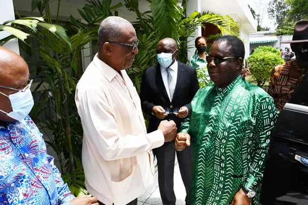 Revue de presse ivoirienne du 19 décembre 2022: la JPDCI prend position pour Bédié et affaire de trafic de cocaïne du nouveau
