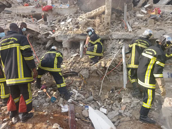 Effondrement immeuble à Angré 8e tranche: le bilan s’alourdi et passe désormais à 5 morts, point de la situation à 17h15