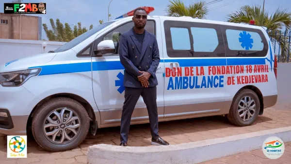 DJ Kedjevara offre une ambulance médicalisée à Bouaké