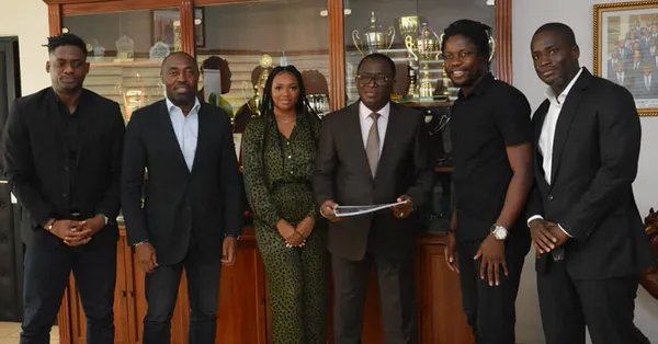 Côte d’Ivoire : la fondation Franck Kessié chez le ministre Paulin Claude Danho