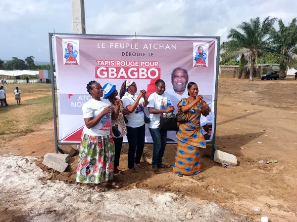 Gbagbo à Songon Agban ce 19 mars 2022: la population déjà dans les rues, des images