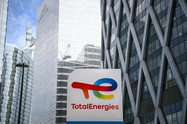 Pétrole russe : TotalEnergies met fin à sa coopération avec la Russie d’ici à fin 2022