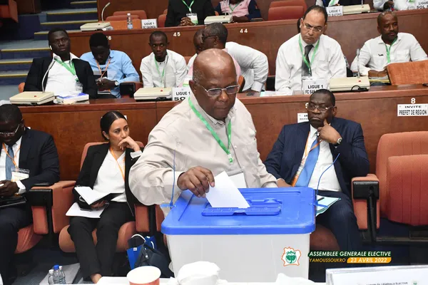 Election du nouveau président de la FIF : début des votes, des images