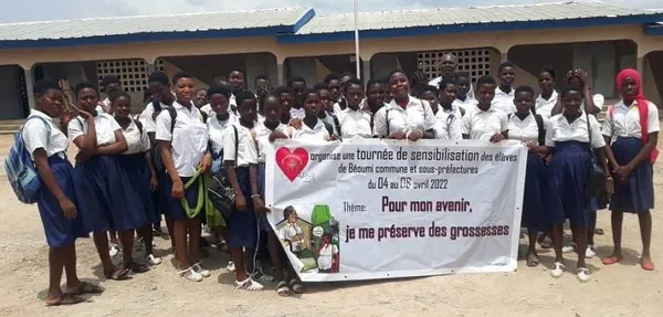 Grossesses en milieu scolaire à Béoumi : La ligue des femmes battantes sensibilise