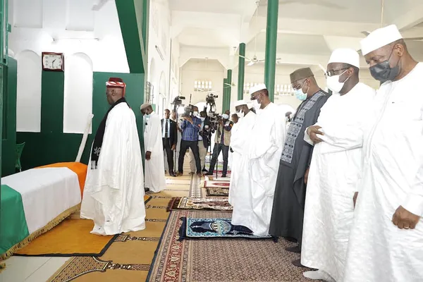 Enterrement d’Amadou Soumahoro : Ouattara anéanti, des images