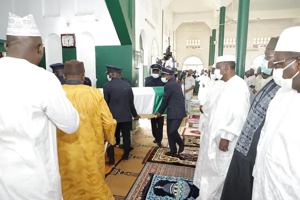 Amadou Soumahoro inhumé : Ouattara brisé, « Repose en paix « Tchomba » ! Merci… « 