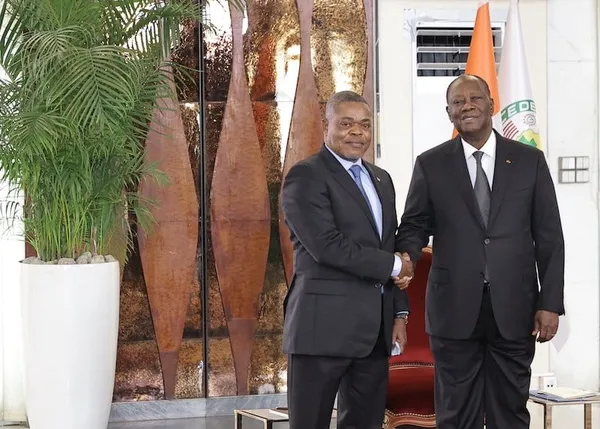 Côte d’Ivoire : cinq nouveaux ambassadeurs présentent leurs lettres de créances à Ouattara