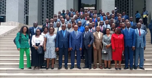 Côte d’Ivoire: 468 toges d’une valeur de 400 millions aux magistrats ivoiriens