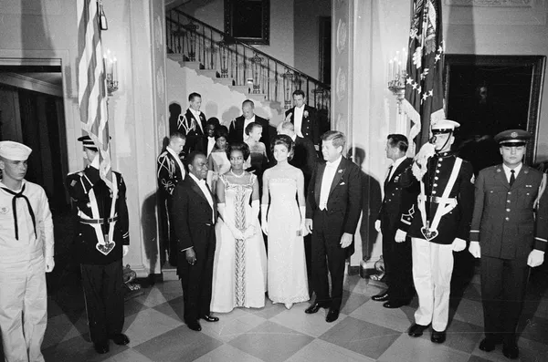 « Marie-Thérèse, Kennedy émoi »: « comment le président américain est tombé dingue de Thérèse Houphouët »