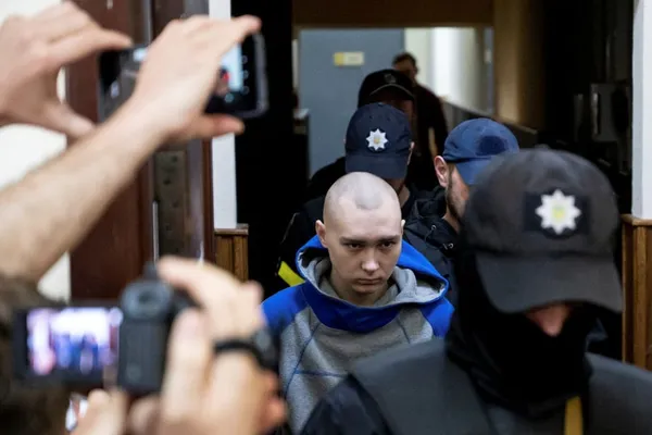 Vadim Chichimarine: prison à vie pour le jeune soldat russe jugé pour crime de guerre en Ukraine