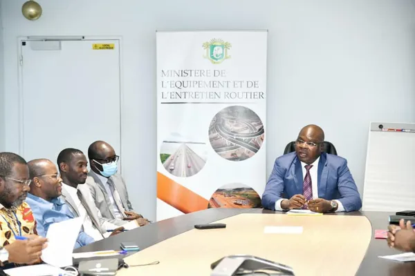 Affaire tarifs du péage de Bassam : le ministre Amédé Koffi réagit, « il faut que celui qui passe sur la route paie une petite contribution »