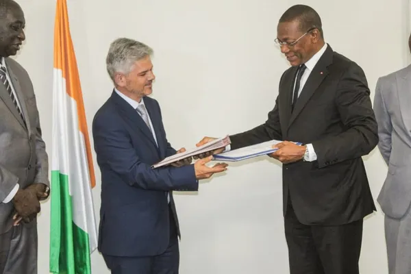 Construction de 20 000 logements sociaux: accord entre la Côte d’Ivoire et des sociétés américaines