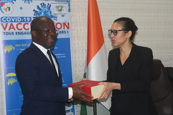 Vaccination contre la Covid-19: une Banque Asiatique apporte un important soutien à la Côte d’Ivoire