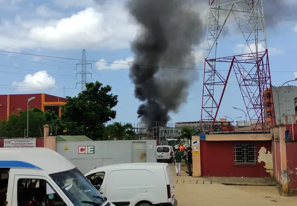 Incendie à la base CIE de Yopougon ce 21 juillet 2022: coupure de courant dans plusieurs quartiers d’Abidjan