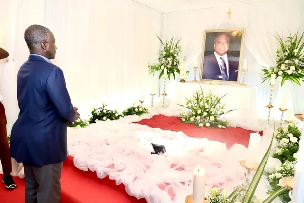 Obsèques Charles Konan Banny: Bictogo présente ses condoléances à la famille Banny