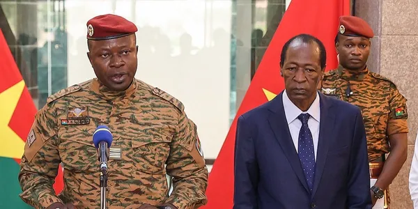 Ouattara et Damiba : « ces petits arrangements qui fragilisent l’Etat… »
