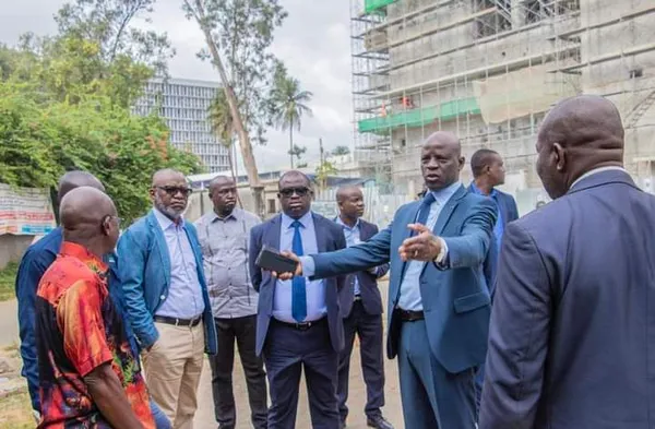 Université de Cocody: le ministre Adama Diawara visite le nouveau quai de la Sotra
