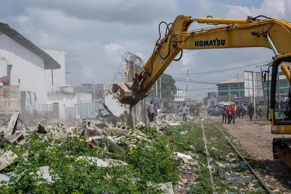 Métro d’Abidjan : reprise de l’opération de libération des emprises impactées