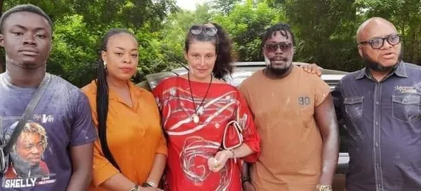 Mulukuku sur la tombe de SKelly : des images