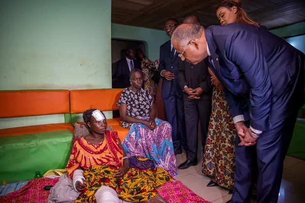 Tragique accident du 1er août 2022: Patrick Achi pleure avec les familles endeuillées