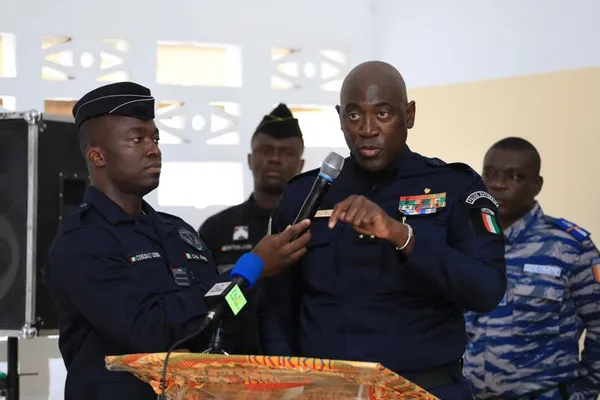 Le DG de la Police Nationale au contact de la population de Bonoua