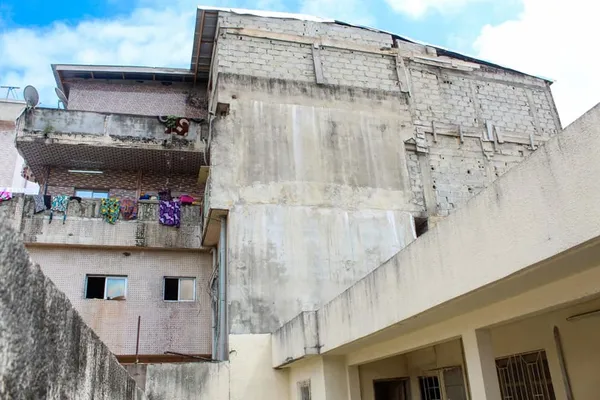 Code construction Côte d’Ivoire: que dit l’article 336 ?un bâtiment déclaré insalubre, le propriétaire doit-il verser aux locataires une indemnité ?