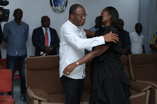 Deuil au PPA-CI: Nady Bamba, l’épouse de Gbagbo pleure la mère de Damana Pickass