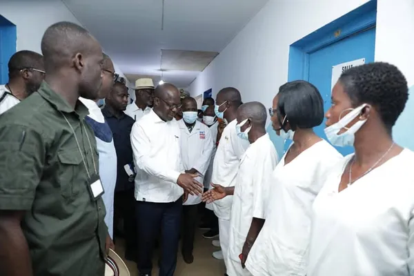Réhabilitation du Centre de Santé Urbain (CSU) d’Oress Krobou: le ministre Pierre Dimba met de l’ordre
