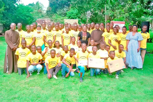 Yopougon: La Fondation MTN Côte d’Ivoire offre une salle multimédia à la Fondation Amigo