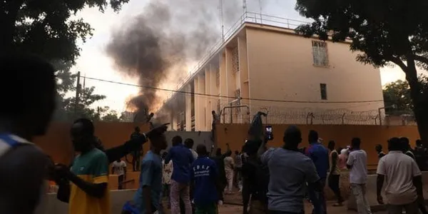 L’ambassade de France à Ouagadougou demande au  capitaine Ibrahim Traoré de renforcer sa protection