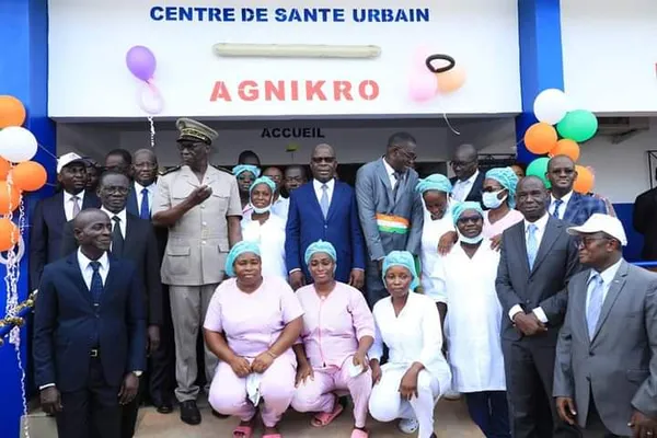 Abengourou : le ministre Pierre Dimba inaugure le Centre de Santé Urbain (CSU) d’Agnikro