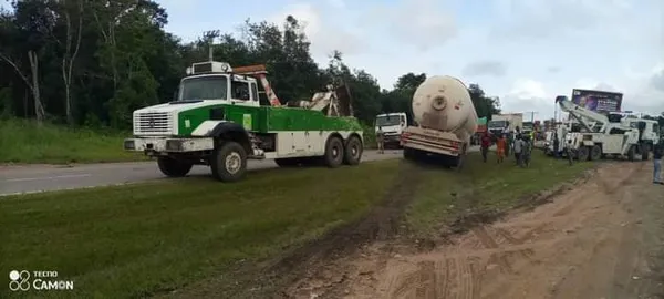Accident sur l’autoroute du nord ce 28 octobre 2022: un camion citerne de gaz fait une sortie de route
