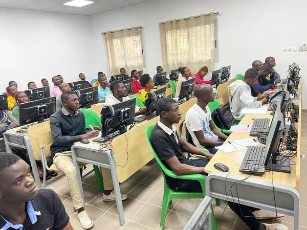 La Fondation Jeunesse Numérique pour l’amélioration de l’écosystème start-up en Côte d’Ivoire