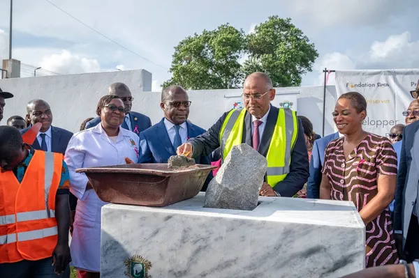 Lutte contre le cancer en Côte d’Ivoire: première pierre du Centre de nutrition en cancérologie du CNRAO de Cocody