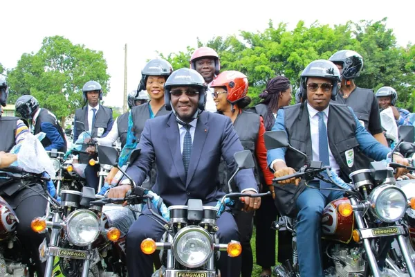 Cherté de la vie : l’État ivoirien met en place une Brigade de contrôle des prix, 6 véhicules, 500 motos aux agents