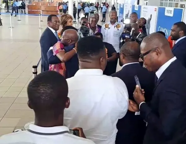 Blé Goudé accueilli par Affi à l’aéroport Félix Houphouët Boigny