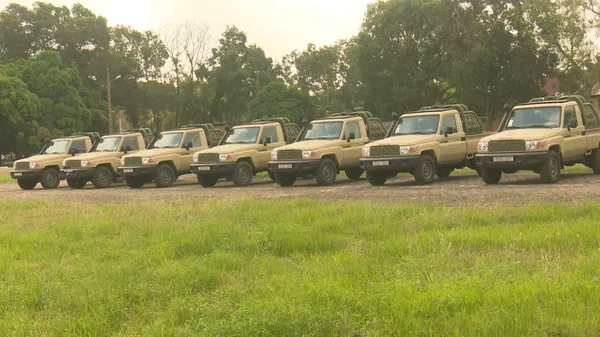Lutte contre le terrorisme : la France offre une vingtaine de véhicules de type Pick-up militarisé Masstech à l’armée du Bénin