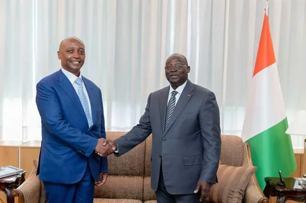 CAN 2023 : Tiémoko Koné s’entretient avec Patrice Motsepe, Président de la CAF