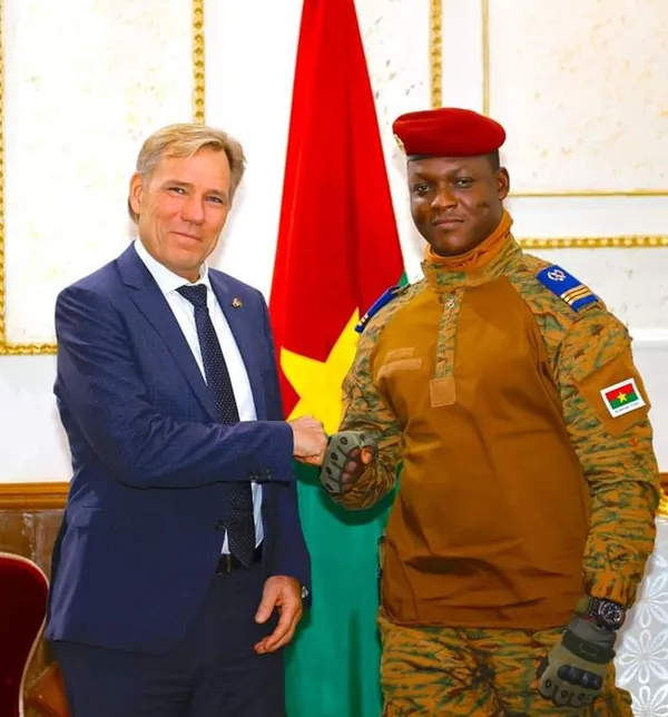 Burkina : 5 nouveaux ambassadeurs pour renforcer la coopération avec le Faso