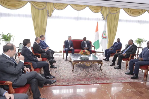 Extension de l’Aéroport Félix Houphouët-Boigny: le président Ouattara reçoit le ministre français de l’Économie