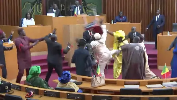 Sénégal: 6 mois de prison pour les députés qui avaient frappé l’une collègue à l’Assemblée nationale