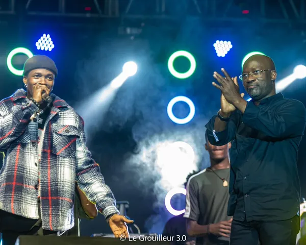 Blé Goudé libère en Zouglou au concert de Débordo: vidéo