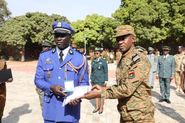 Burkina: fin de formation à l’ISLO, 38 officiers prêts à servir