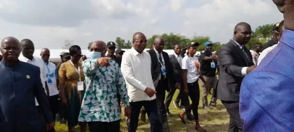 Visite de Gbagbo à Adzopé : arrivée d’Assoa Adou, Hubert Oulaye et Damana Pickass au stade, des images