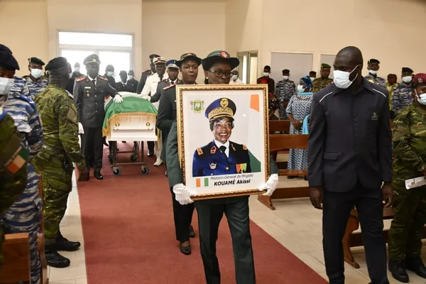 Honneurs funèbres au Général de brigade Kouamé Akissi