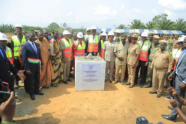 Côte d’Ivoire : le ministre Moussa Sanogo lance les travaux de réhabilitation des bureaux frontières des Douanes