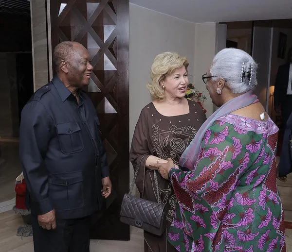 Commémoration des 29 ans du décès du Houphouët Boigny: le président Ouattara et son épouse Dominique chez Thérèse, des images