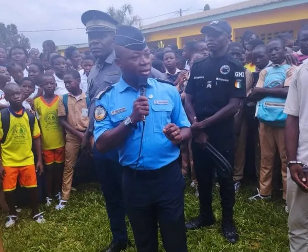Congés anticipés à Bonoua : la police sur le terrain