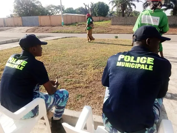 Côte d’Ivoire: la police municipale accusée d’abus à Abidjan