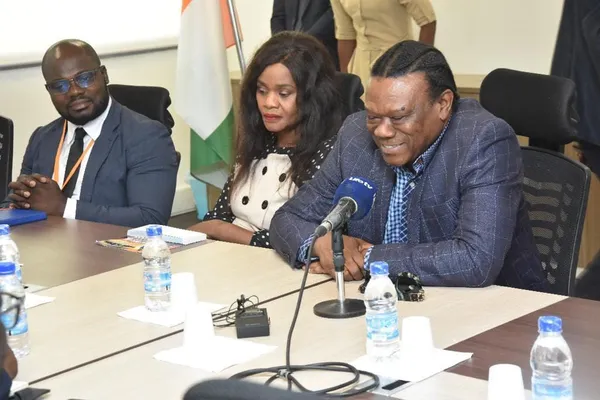 Côte d’Ivoire : Ramsès de Kimon et le ministre Koffi N’Guessan ensemble pour la mise en place d’un projet d’initiation d’une politique culturelle